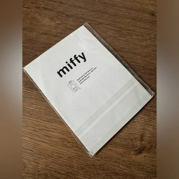 MIFFY-Imported (NWT) Character with Ducks Magnet - Picture 3 of 5